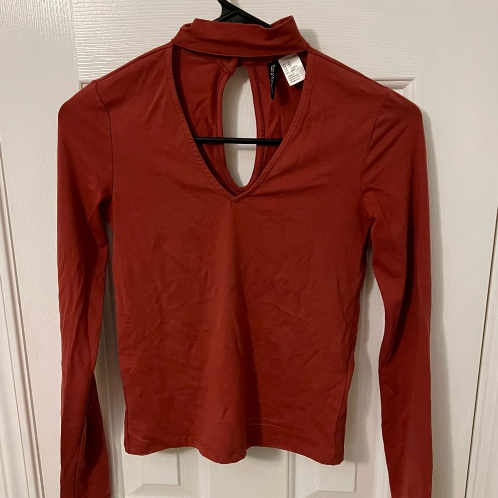 Red crop top